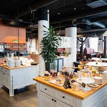 原始索克斯瓦库纳朱恩苏酒店 4*