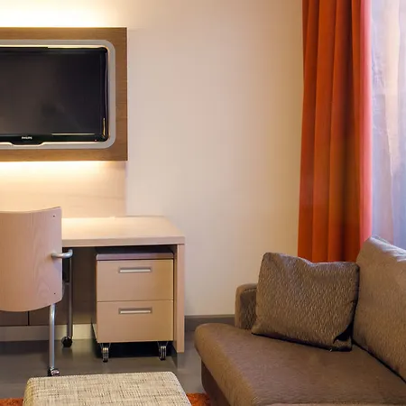 原始索克斯瓦库纳朱恩苏酒店 酒店 4*